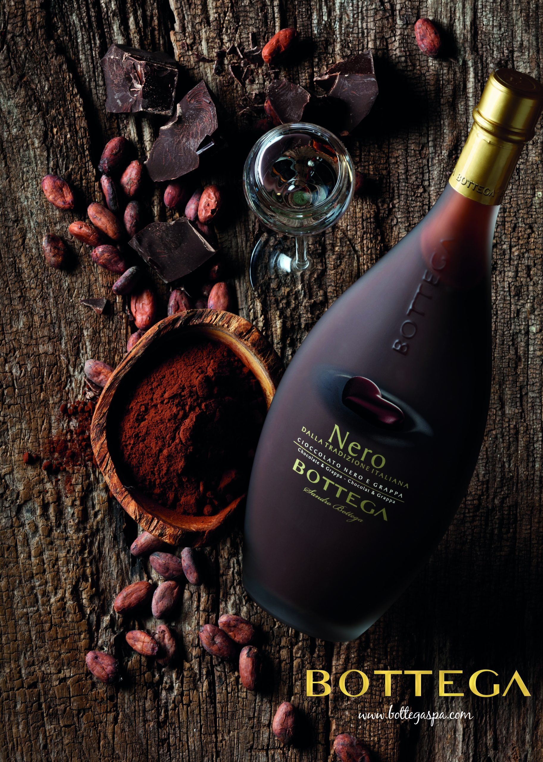 Stefano Bottega Nero liquore bottiglia italiana